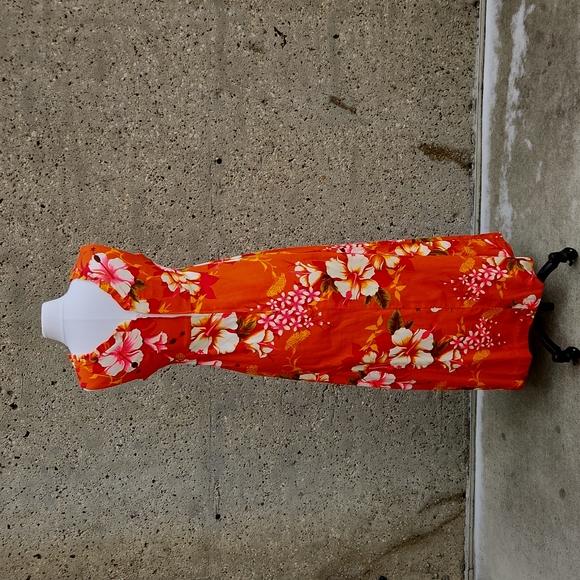 1970s barkcloth Hawaiian Dress - Picture 9 of 11